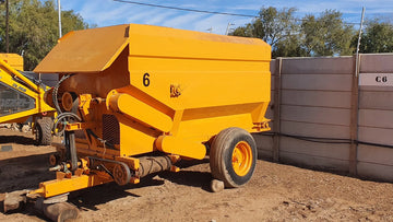 6 Cubic Mulch and Compost Spreader