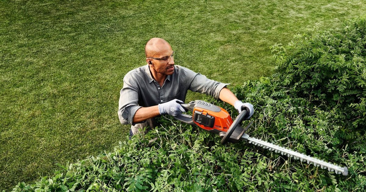 Hedge-trimmer-banner Hedge-trimmer-banner